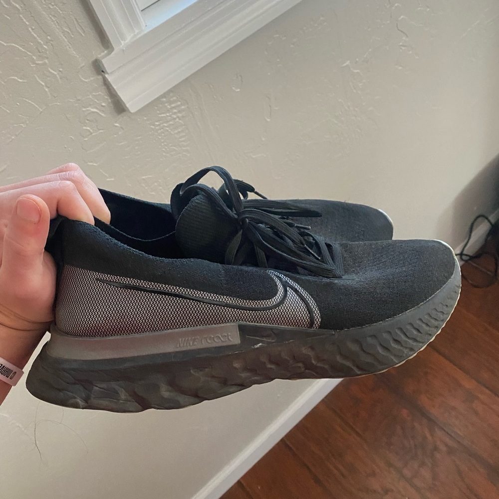 Nike mens epic react shoes